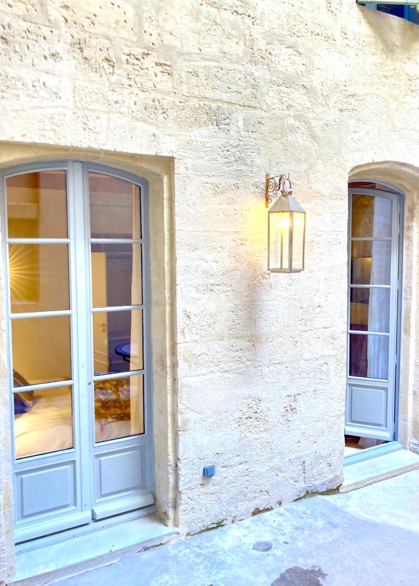 Le Petit Avignon - Chambres & Appartement A Deux Pas Du Pont D'Avignon Et Du Palais Des Papes Екстер'єр фото